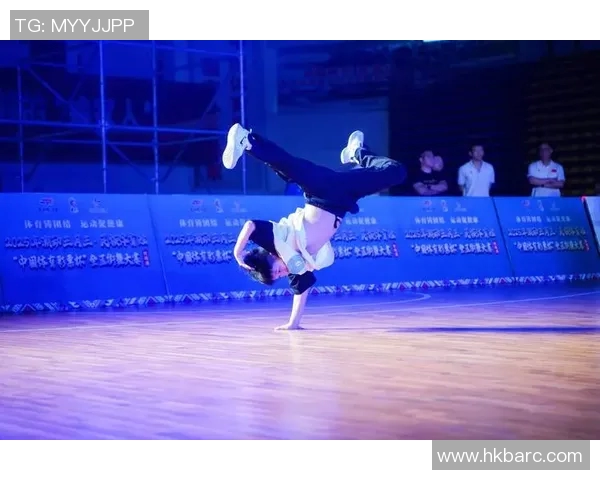 全国街舞大赛特别报道:武汉飞盘队如何成功转型为街舞团队的精彩历程 全国街舞大赛特别报道:武汉飞盘队如何成功转型为街舞团队的精彩历程