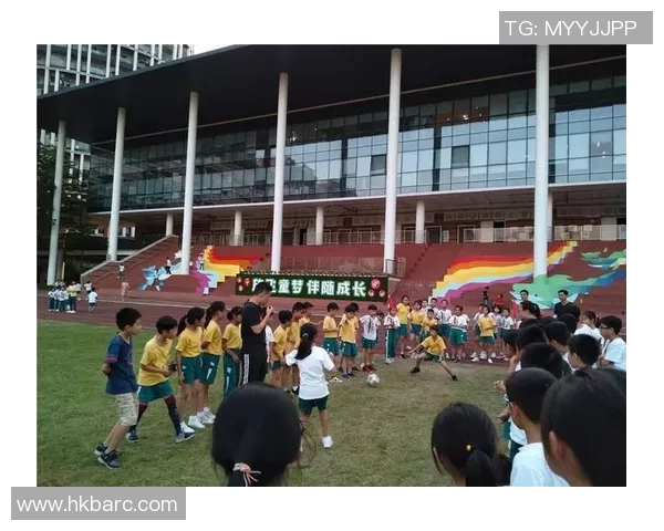 足球明星自粘贴画创意展示让你的房间充满运动激情与活力 足球明星自粘贴画创意展示让你的房间充满运动激情与活力