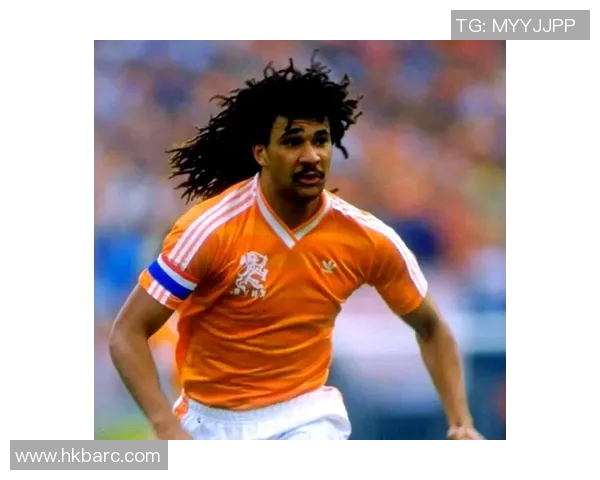 全球足球明星前锋盘点及其职业生涯成就分析